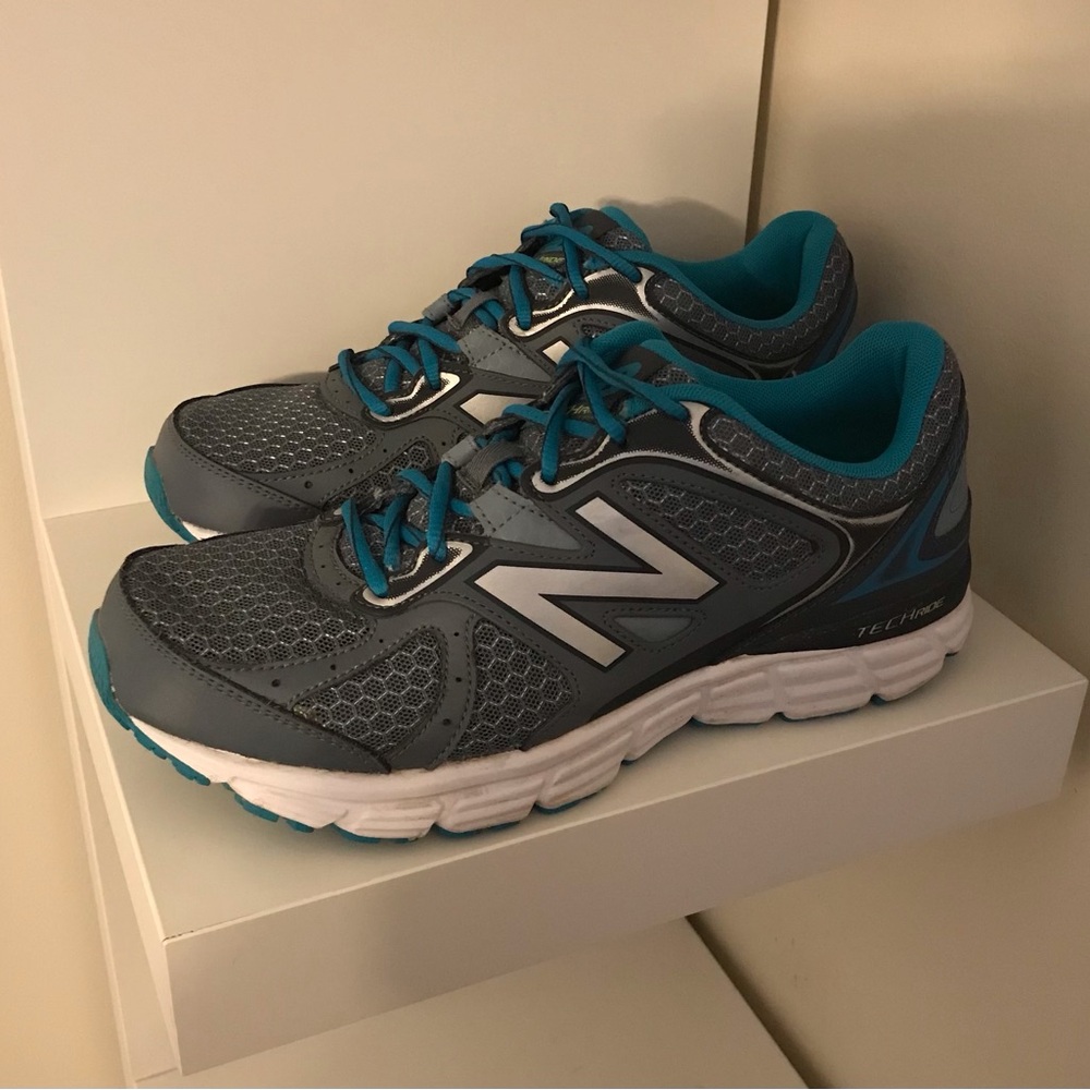 New Balance 560 v6 Women’s Shoes
